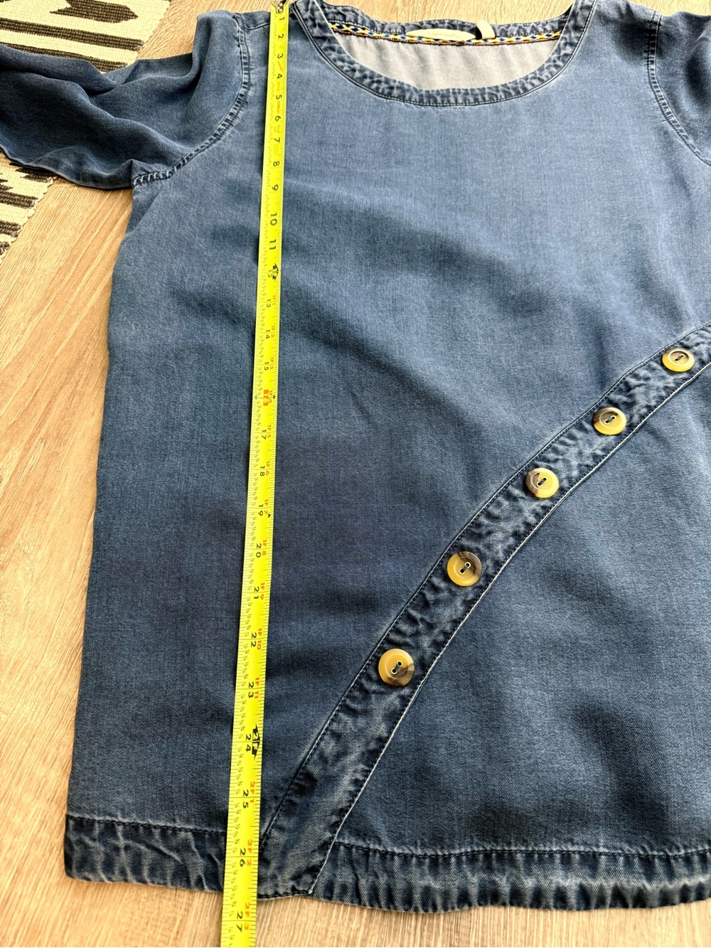 Soft Surroundings Denim Chambray Assymetric Button Detail Tunic Top Size PS - Picture 8 of 9